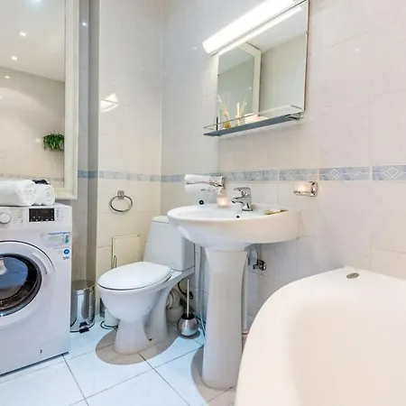 شقة Dream Stay - Historic One-Bedroom Apartment *